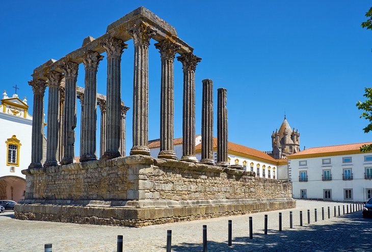 Sé (cathedral) and Roman Temple, Évora